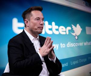 Elon Musk: “Twitter respetará la ley. Si una ley se promulga, lo repito, Twitter se compromete a respetarla”.