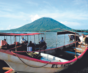 Mediante la creación del telecentro y la escuela marítima, se prevé abrir una amplia oferta académica para los jóvenes de la región.