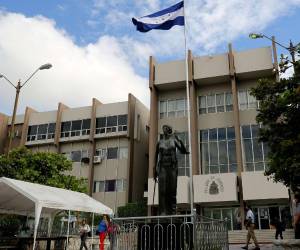 Ante la creación de un listado de tachas contra candidatos a la CSJ, desde la JN advierten que el CN no podrá elegir a nadie que no esté entre los remitidos por la misma.