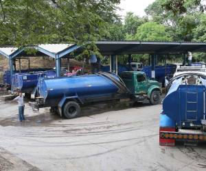 La venta de agua se ha vuelto un negocio en Tegucigalpa y Comayagüela.