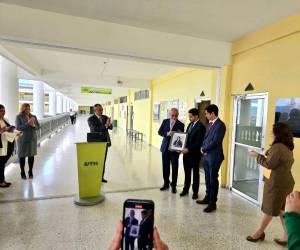 Autoridades de la UTH rindieron homenaje al legado de la doctora Sandra Lucio, quien fue su relacionadora pública.