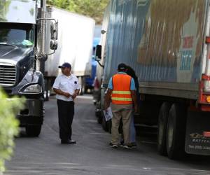 Tras la amenaza del transporte de carga de tomarse las carreteras, para exigir se cancelen las visas, la Policía movilizó elementos para evitar las tomas; sin embargo, la crisis continúa sin que las autoridades de Costa Rica y Honduras no llegan a un acuerdo.