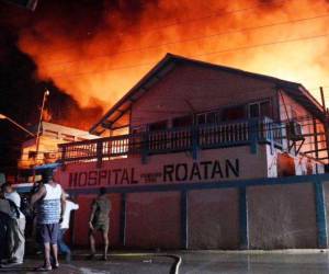 De acuerdo a Lorenzo Pavón, se acelerará la terminación del hospital provisional para reactivar la atención médica pública en Roatán, Islas de la Bahía.