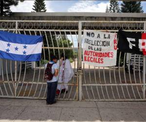 Varios de los encapuchados ya fueron identificados, así como ciertos activistas de Libre que laboran en el gobierno y al menos dos diputados que están detrás de la toma de la UNAH.