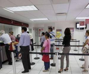 Bancos y malls en Tegucigalpa operarán con horarios reducidos este 24 de diciembre. La mayoría cerrará entre mediodía y las 7:00 p.m.