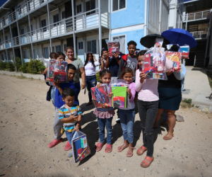 Niños de todas las edades expresaron su felicidad, mostrando sonrisas que iluminan la esperanza en medio de dificultades.