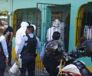 La tarde del jueves 14 de marzo encontraron el cadáver de la niña y la madre sin vida.