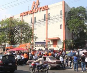 En relación con los ingresos globales reportados por Hondutel el año pasado (1,927 millones de lempiras), el aporte del servicio de llamadas nacionales e internacionales fue de 24.38%.