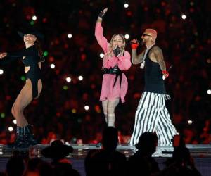 La fecha para Estados Unidos se tendrán que reprogramar anunció la cantante.