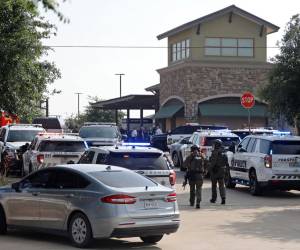 El gobernador de Texas, Greg Abbott, calificó el tiroteo masivo de “tragedia indescriptible”.