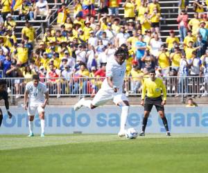 Bryan Róchez marcó el 1-1 ante Ecuador.