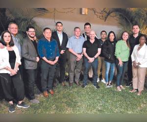 Minutos después de la elección, el designado presidencial Salvador Nasralla anunció la salida del BOC. A la determinación se le unió el exsecretario Pedro Barquero.