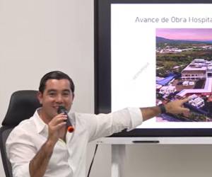 Octavio Pineda, ministro de la SIT responde a Matheu: “Ha mayor metraje, mayor costo en construcción”.