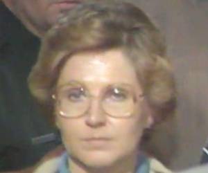 Candy Montgomery fue una ama de casa y devota cristiana que mató a su mejor amiga Betty Gore, años después de haber tenido un romance con su esposo Allan Gore. El homicio ocurrió el 13 de junio de 1980.