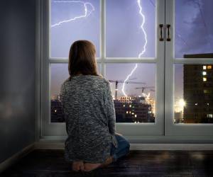 Es normal que los niños, al igual que los adultos, sientan miedo a las tormentas. Pero es importante comprender mejor el contexto.