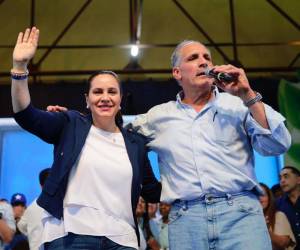 Inicia una nueva etapa para la democracia de Honduras: de unidad, reconstrucción después del desastre de Libre y de esperanza para todos los hondureños, sentenció.