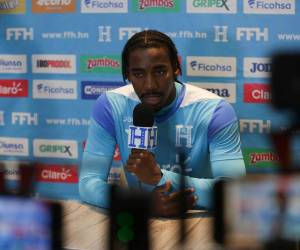 Bryan Róchez en conferencia de prensa previo al duelo ante Cuba en el debut de las eliminatorias mundialistas.