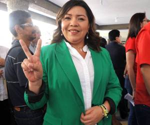 Karla Alegría no logró los votos necesarios para vencer a Gustavo Solórzano.
