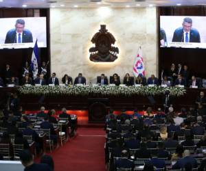 EH Verifica monitorea en tiempo real la instalación de la primera legislatura del Congreso Nacional 2026-2027, contrastando las declaraciones políticas con información pública y datos oficiales.