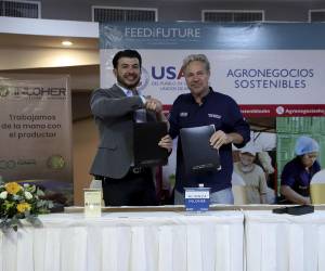 <i>Plantando el Futuro, USAID e Inloher firman alianza para el proyecto “Honduras Carbon Free”. Un compromiso con la sostenibilidad y el desarrollo económico.</i>