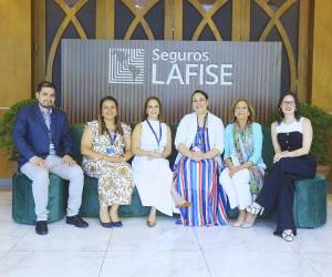 El stand de Seguros LAFISE Honduras se convirtió en un punto de encuentro para compartir y fortalecer relaciones con actores de la industria.