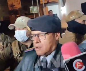 Desde el martes circulaban rumores sobre la probable destitución del jefe del Ejército, en el cargo desde noviembre de 2022, y quien se opone tajantemente a que Morales, exaliado de Arce, vuelva al poder.