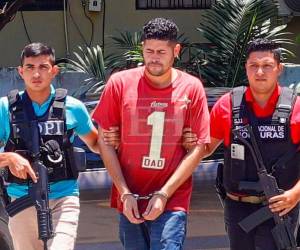 En manos de las autoridades ya se encuentra Daniel Antonio Meraz Cáceres, señalado como el principal sospechoso del asesinato de la enfermera Elvia Mercedes Gómez López, ocurrido el pasado 3 de junio en San Manuel, Cortés. Estas fueron las declaraciones de su padre tras su entrega.