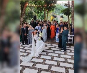 El pasado fin de semana, Hannah, la hija del pastor Germán Ponce, se volvió a casar en una ceremonia que se llevó a cabo en Copán, en el occidente hondureño. Estos son los detalles que seguramente no habías visto.