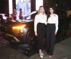 Ejecutivos de Excel Honduras y representantes de Mitsubishi durante la celebración de los 25 años de la marca en el país.