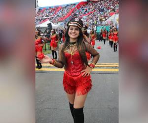 Las palillonas de los diferentes colegios de Honduras deslumbraron no solo con su talento, también con su belleza en los desfiles patrios de este 2024. Tal fue el caso de Michell Sánchez, del Instituto Abdiel, de la capital de Honduras.