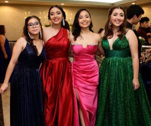 Raquel Agurcia, Nahomy Andino, Isabella Estrada y Camila Vijil.