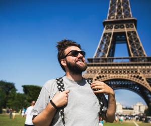 Por la compra de productos de la marca Hisense en las tiendas de Jetstereo participas en el sorteo de un viaje a Paris para una persona y una entrada para ver al PSG.