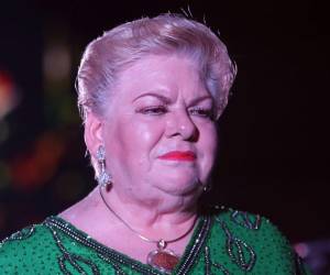 “Me llueven los títulos de canciones dolidas; nuestro trabajo es muy bonito”, dice Paquita la del Barrio en una parte del video.