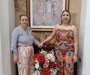 Una madre junto a su hija viajaban a bordo del bus que se accidentó con una rastra que transportaba cianuro. ¿Qué se sabe de ellas?