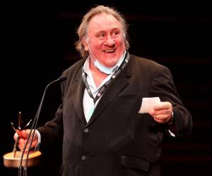 Desde el escándalo, <b>Gérard</b> <b>Depardieu</b> fue expulsado de la Orden Nacional de Quebec y de su título de ciudadano de honor de la comuna de Estaimpuis en Bélgica.