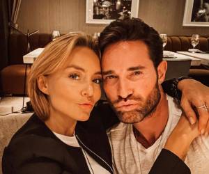 Angelique Boyer se encargó de aclararle a sus seguidores si está a la espera o no de su primer hijo.