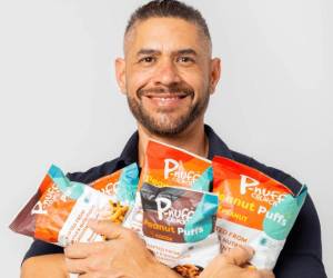 El hondureño ha admitido en varias entrevistas que Dios es una pieza fundamental en su vida, y que practica la religión católica desde que era un niño, pues creció en una familia muy devota.