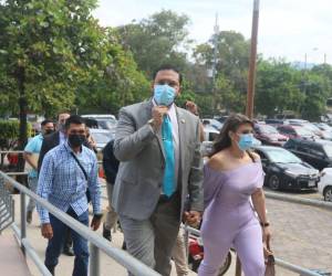 Mauricio Rivera tiene una nueva denuncia en su contra. Esta vez su exabogada lo acusa por abuso de autoridad y tráfico de influencias.