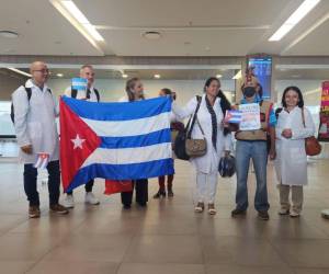 96 médicos cubanos llegaron a Honduras el pasado 27 de febrero