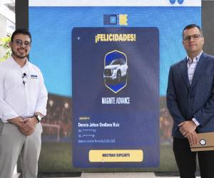 Representantes de UNO Honduras realizaron la entrega oficial del primer vehículo de la promoción, reafirmando su compromiso de premiar la fidelidad de sus clientes en todo el país.