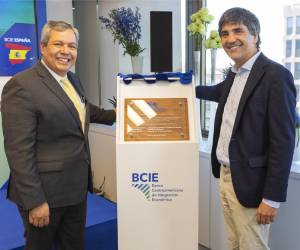 Presidente Ejecutivo del BCIE, Dr. Dante Mossi y Secretario de Estado de Economía y Apoyo a Empresas del Gobierno de España, Gonzalo García Andrés.
