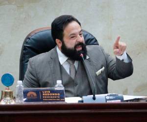 Para el día de la madre, Redondo dio L50,000 extras en bonos.