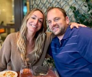 Karen Read, una estadounidense de 45 años, está siendo acusada de atropellar intencionalmente con su carro a su novio, un oficial de policía de Boston, y luego dejarlo morir en la nieve.