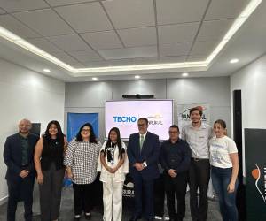 Banrural y TECHO Honduras han formalizado un nuevo convenio de colaboración para impulsar el desarrollo de comunidades vulnerables y fomentar el acceso a viviendas dignas.
