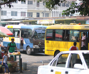 Al menos unas cuatro rutas de buses están identificadas, pero los robos se hacen frecuentan en los sectores más populares.