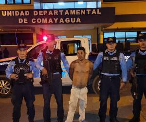 Es importante destacar que el menor fallecido era huérfano y se ganaba la vida realizando mandados en el mercado en donde fue atacado por el sospechoso.