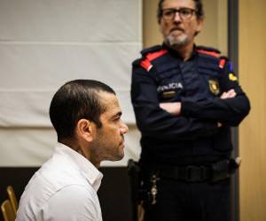 Dani Alves niega la violación “Podía salir en cualquier momento”.