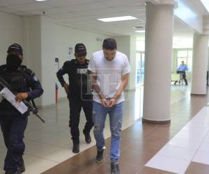Dennis Galván se presentó a la audiencia inicial este viernes en el juzgado de San Pedro Sula.