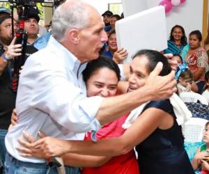 Las madres de Honduras recibieron este 10 de mayo un mensaje especial del presidente Nasry Asfura, quien resaltó su importancia como el corazón de las familias y pilares en la construcción del país.
