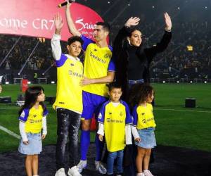 Georgina Rodríguez acompaño a Cristiano en su presentación oficial con el Al Nassr.